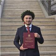 Laureato in Ingegneria Meccanica impartisce lezioni di Matematica a studenti di scuole elementari e medie
